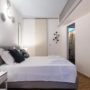 Mila Alessi Apartamento
