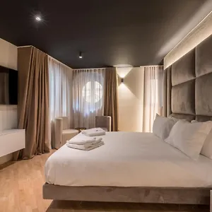  Appartement Brera Luxury Near Duomo With Wifi